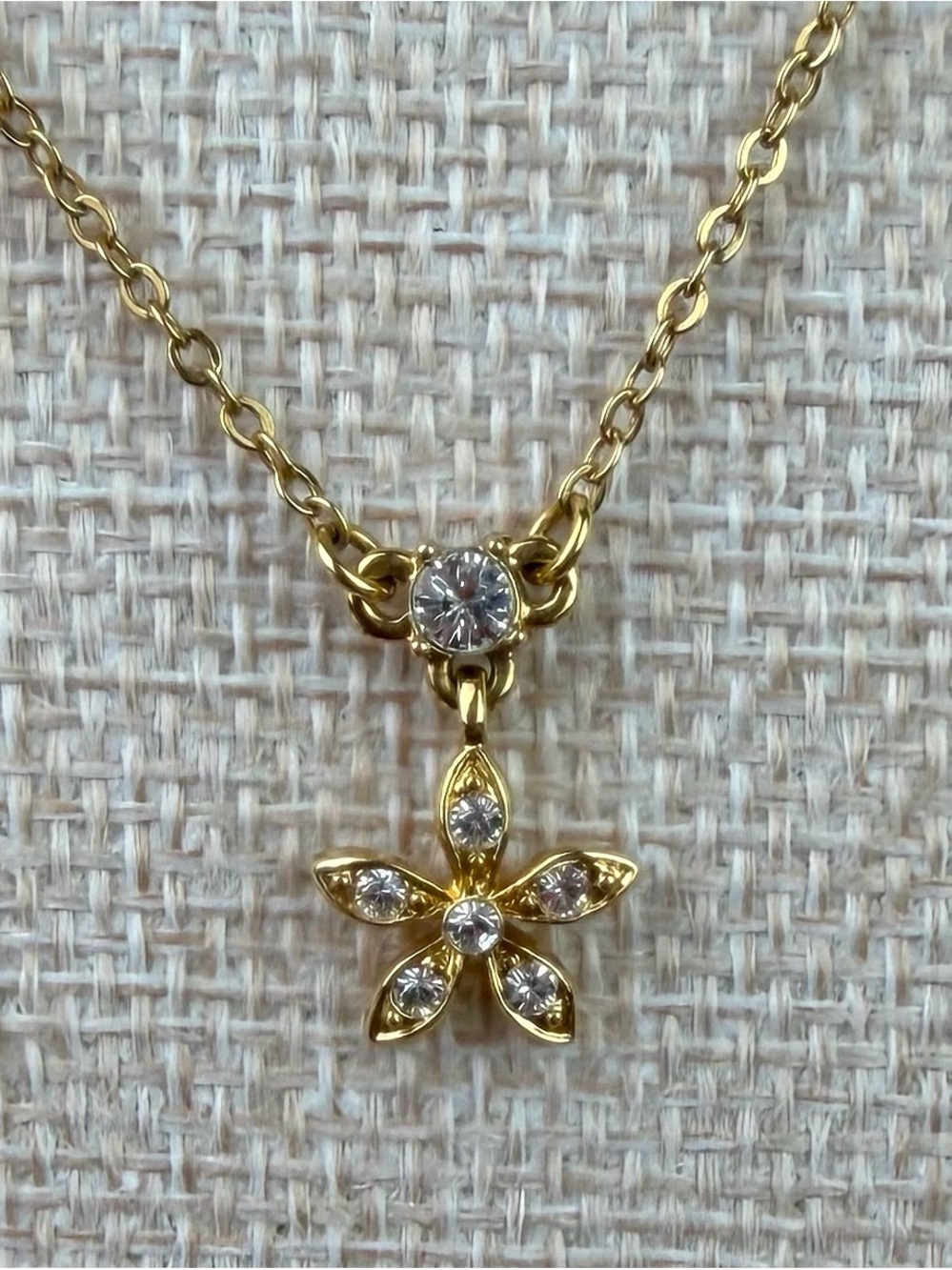 Annaleece by DeVries 22k Gold Plated Swarovski Crystal Flower Necklace Y2 Modern